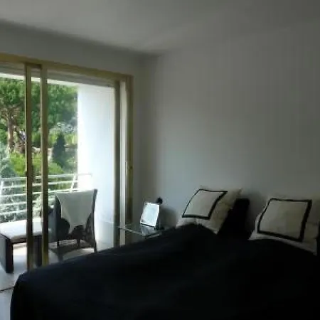 아파트 Two Bed In A Gated With Gardens In With Sea Views 865 칸느