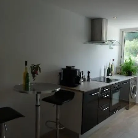 Two Bed In A Gated With Gardens In With Sea Views 865 דירה *